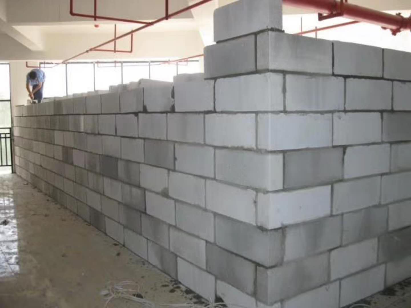 建平蒸压加气混凝土砌块承重墙静力和抗震性能的研究